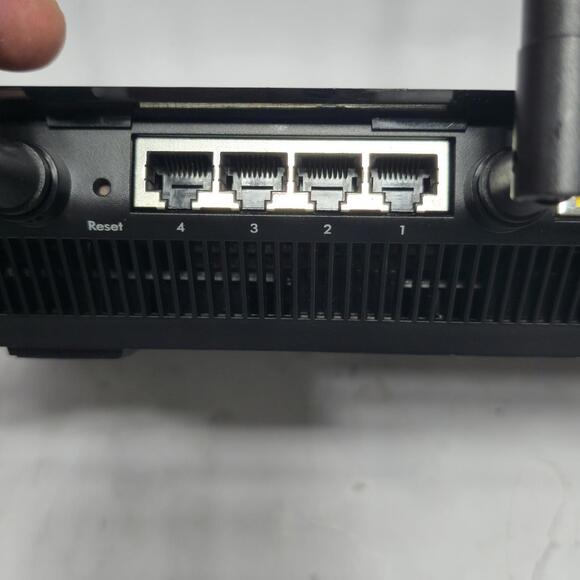 NETGEAR R6400v2 AC1750 Smart WiFi Router Dual Band Gigabit Tested Working - Picture 12 of 14